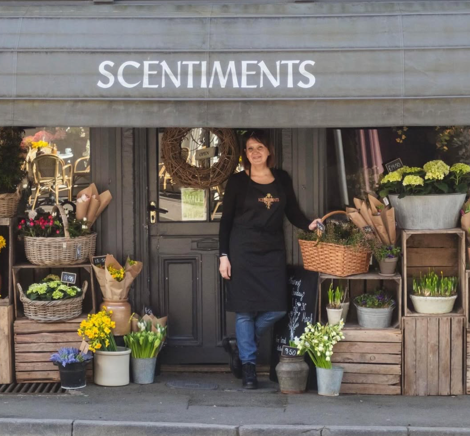 10th December - Christmas Wreath Making with Scentiments